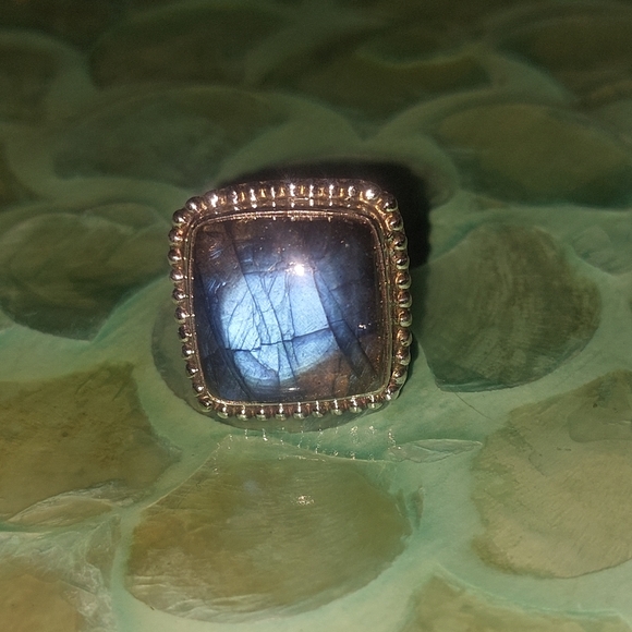 Jewelry - Square Flashy Labradorite Gemstone Ring 💍